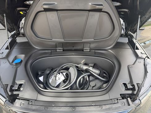 Used 2023 Volvo C40 P8 Recharge Ultimate image 24