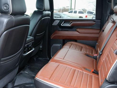 Used 2024 GMC Sierra 3500 Denali Ultimate image 20