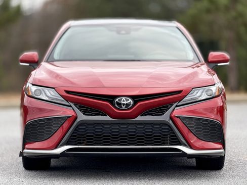 Used 2021 Toyota Camry XSE w/ Navigation Package image 2