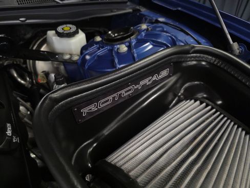 Used 2021 Chevrolet Camaro SS RWD image 4