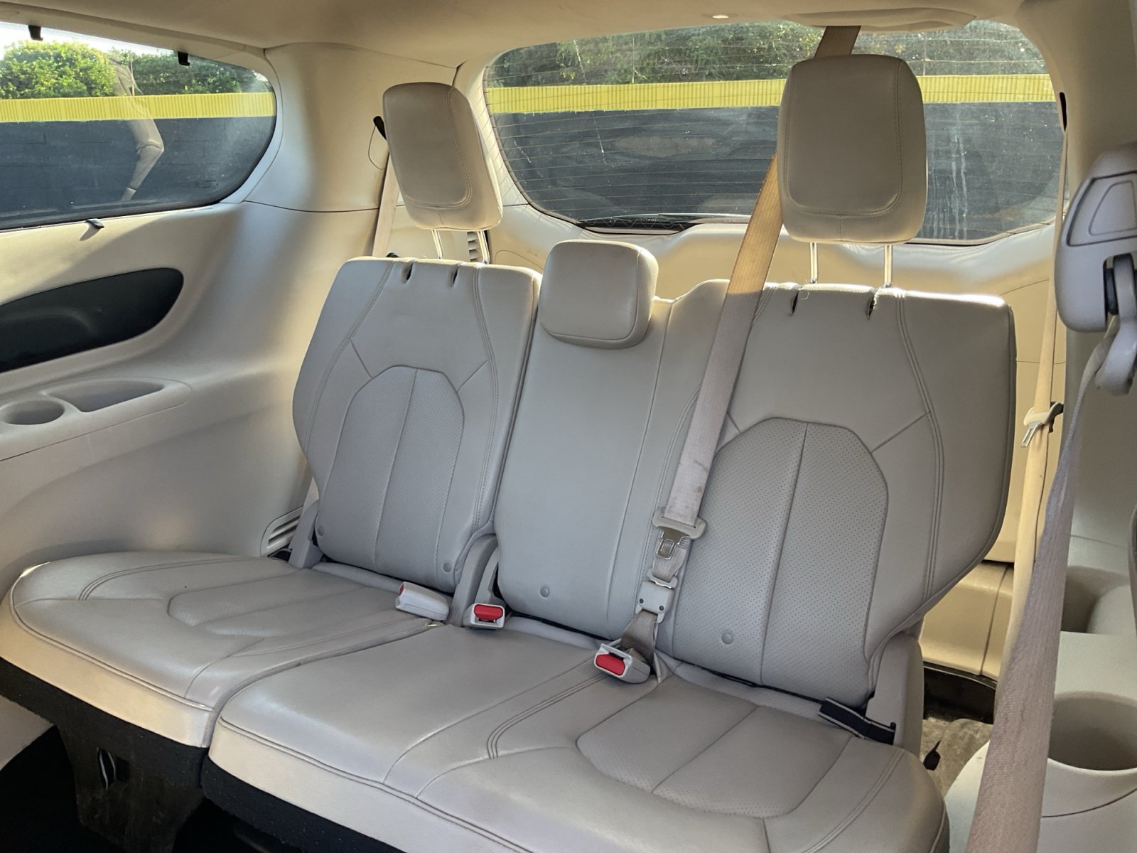 Used 2021 Chrysler Pacifica Touring-L FWD image 26