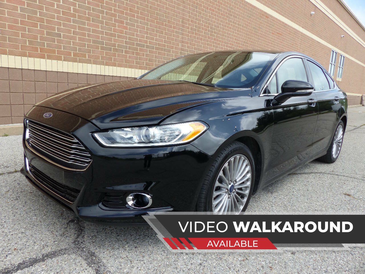 Used 2016 Ford Fusion Titanium FWD image 1