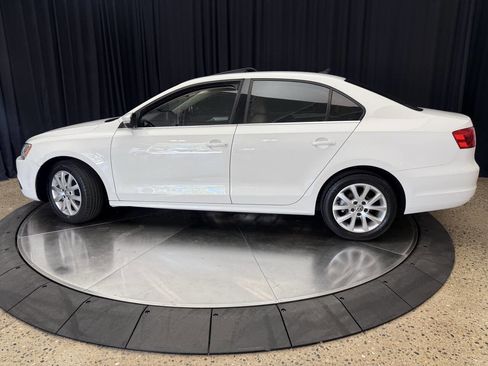 Used 2013 Volkswagen Jetta SE FWD image 5