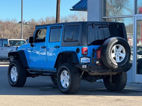 Used 2018 Jeep Wrangler Unlimited Rubicon w/ Cold Weather Group image 6