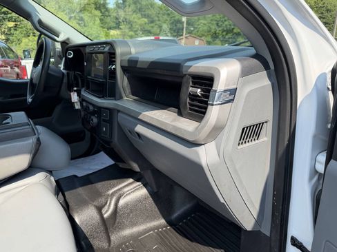 Used 2023 Ford F250 XL w/ Snow Plow Prep Package AWD/4WD image 34