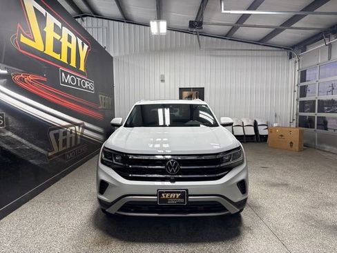 Used 2020 Volkswagen Atlas Cross Sport SEL Premium AWD/4WD image 33