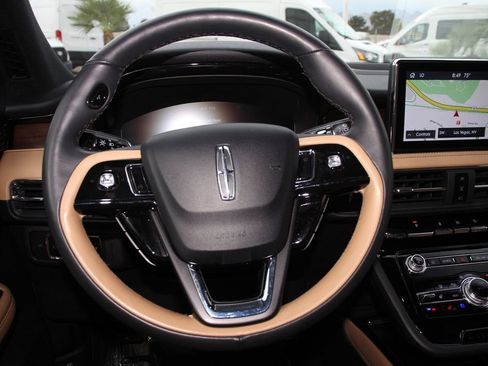 Certified 2022 Lincoln Corsair Reserve w/ Elements Package AWD/4WD image 11