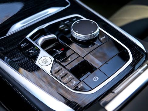 New 2026 BMW X5 xDrive40i w/ M Sport Package image 15