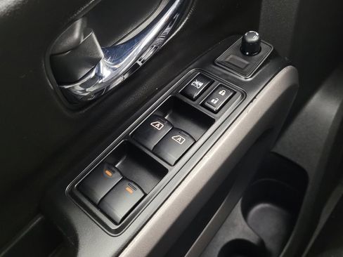 Used 2015 Nissan Titan PRO-4X w/ Pro-4x Luxury Package image 27