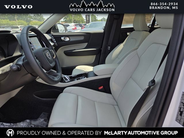 Certified 2026 Volvo XC40 B5 Plus w/ Protection Package Premier AWD/4WD image 14