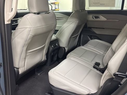 New 2026 Ford Explorer Active w/ Active Comfort Package image 23