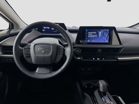 Used 2024 Toyota Prius LE image 17