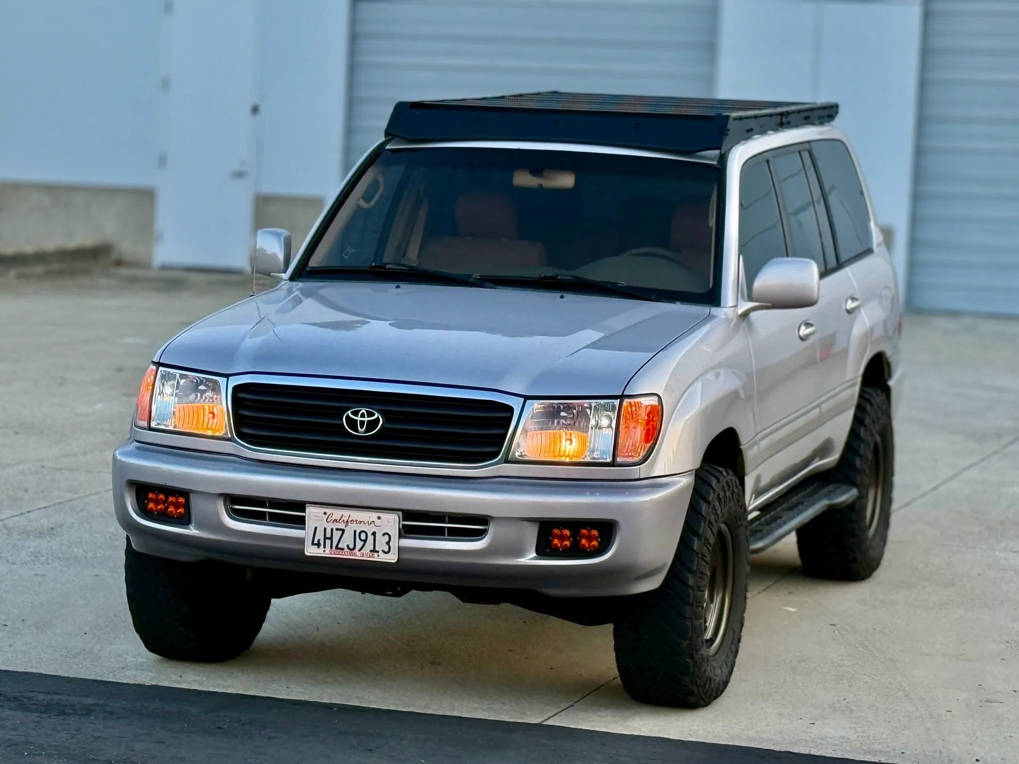 Used 2000 Toyota Land Cruiser AWD/4WD image 1