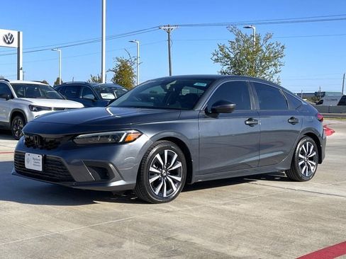 Used 2024 Honda Civic EX-L image 2