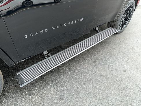 New 2026 Jeep Grand Wagoneer Limited AWD/4WD image 3