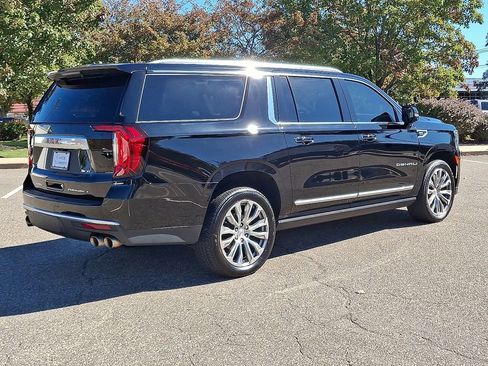 Used 2022 GMC Yukon XL Denali image 9