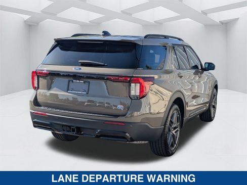 New 2026 Ford Explorer ST-Line w/ ST-Line Street Pack RWD image 6
