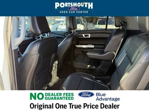 Used 2022 Ford Explorer XLT w/ Equipment Group 202A image 5