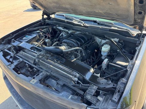 Used 2014 Chevrolet Silverado 1500 W/T AWD/4WD image 21