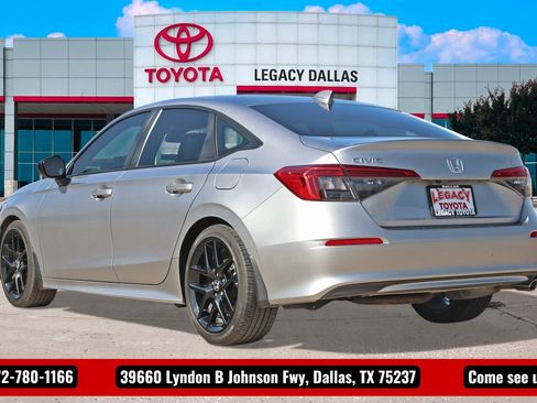 Used 2023 Honda Civic Sport image 7