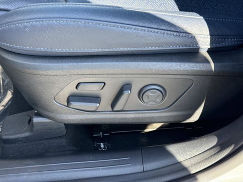 Used 2023 Kia Sorento SX Prestige image 16