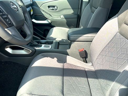 New 2026 Nissan Frontier SV w/ SV Convenience Package image 10