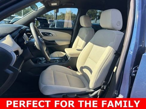 Used 2023 Chevrolet Traverse LS image 14