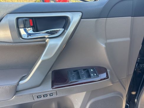 Used 2017 Lexus GX 460 Luxury image 14