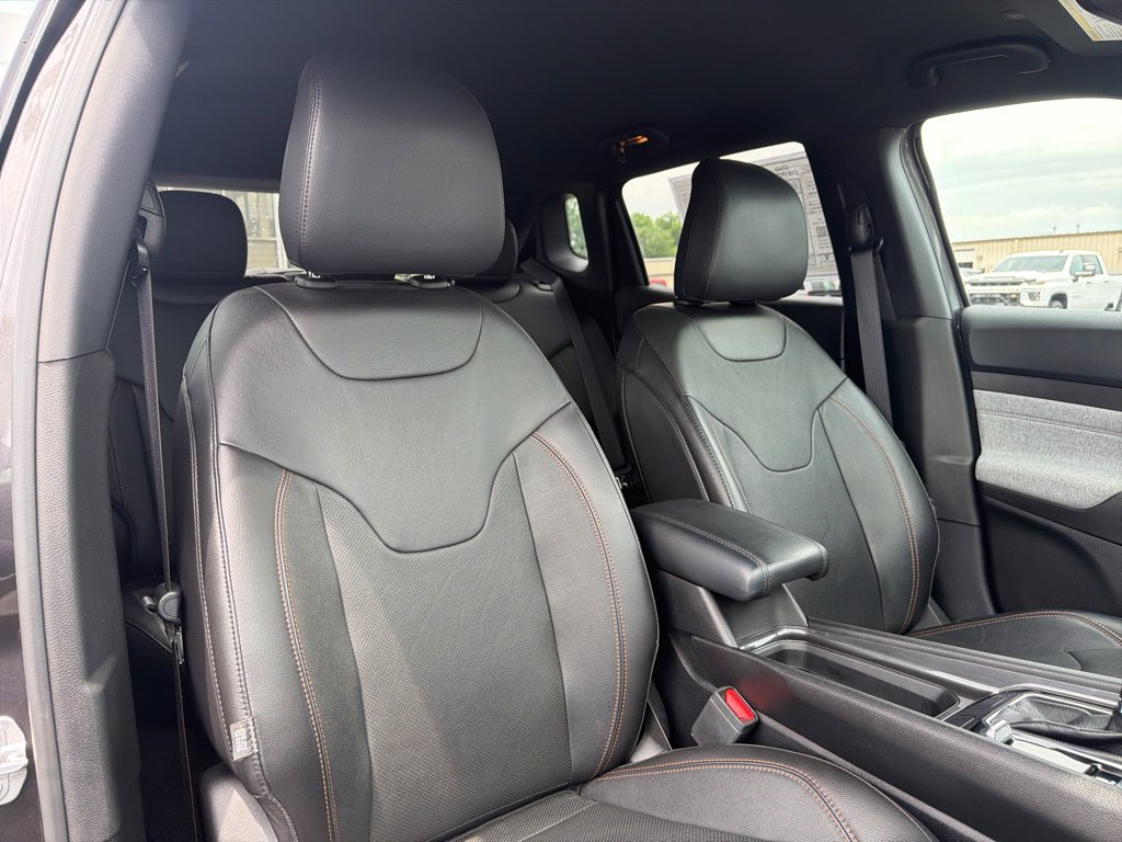 Used 2023 Jeep Compass Latitude AWD/4WD image 11