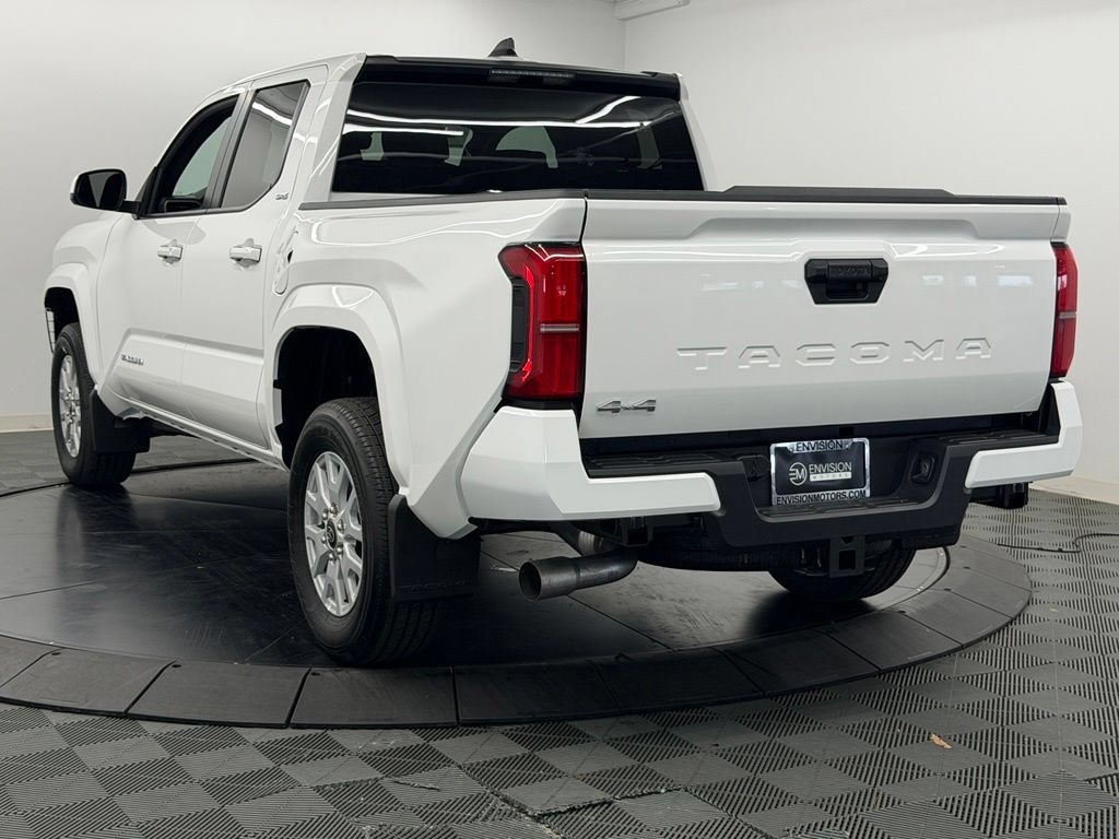 Used 2026 Toyota Tacoma SR5 AWD/4WD image 17