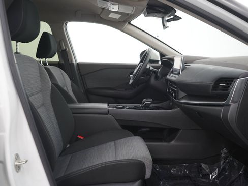 Used 2023 Nissan Rogue SV AWD/4WD image 13