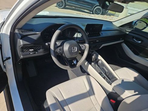 Used 2024 Honda Accord EX image 15
