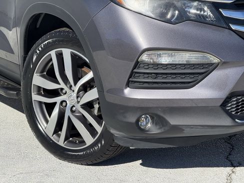 Used 2017 Honda Pilot Touring image 16