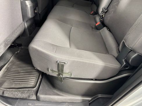 Used 2025 Toyota Tacoma SR5 AWD/4WD image 25