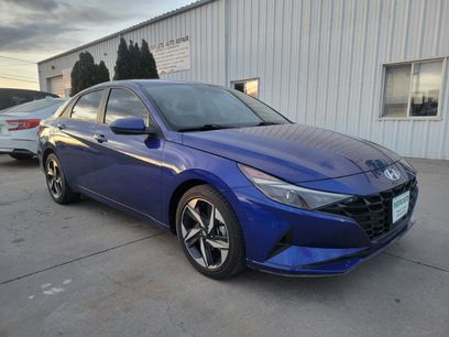 Used 2023 Hyundai Elantra SEL w/ Convenience Package