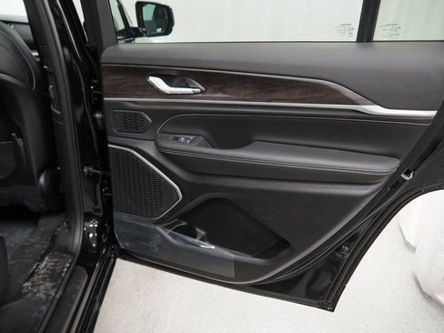 New 2026 Jeep Grand Cherokee L Limited image 31