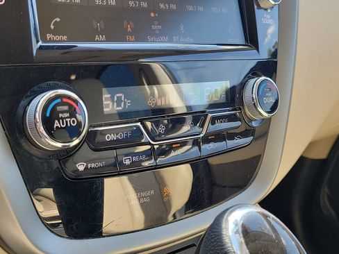 Used 2022 Nissan Murano SL w/ SL Moonroof Package AWD/4WD image 32