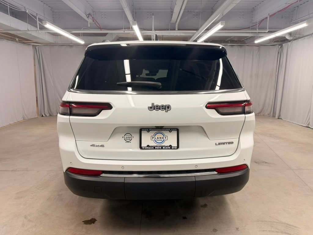 Used 2023 Jeep Grand Cherokee L Limited AWD/4WD image 8