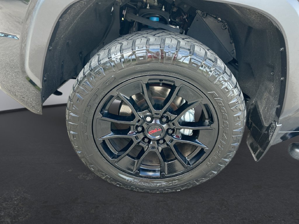 Used 2025 Toyota Tundra Limited w/ TRD Off-Road Package AWD/4WD image 10