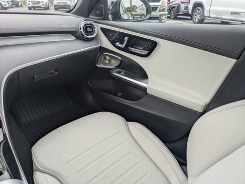 Used 2026 Mercedes-Benz C 300 Sedan image 17