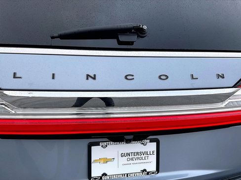 Used 2020 Lincoln Navigator L Black Label w/ Cargo Convenience Package image 8