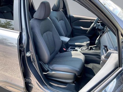 Certified 2025 Subaru Forester Premium AWD/4WD image 7
