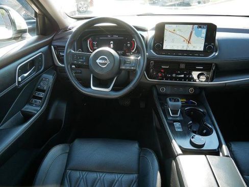 Certified 2023 Nissan Rogue Platinum w/ Platinum Premium Package AWD/4WD image 12