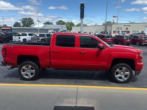 Used 2018 Chevrolet Silverado 1500 LT w/ Texas Edition AWD/4WD image 6