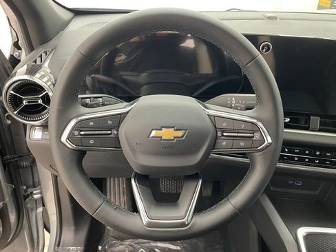 New 2026 Chevrolet Equinox LT w/ Convenience Package II AWD/4WD image 11