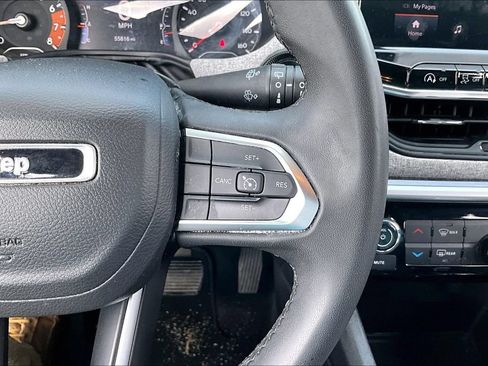 Used 2024 Jeep Compass Latitude AWD/4WD image 12