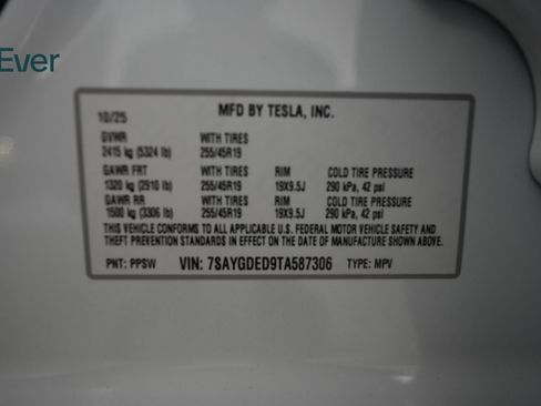 Used 2026 Tesla Model Y Long Range RWD image 29
