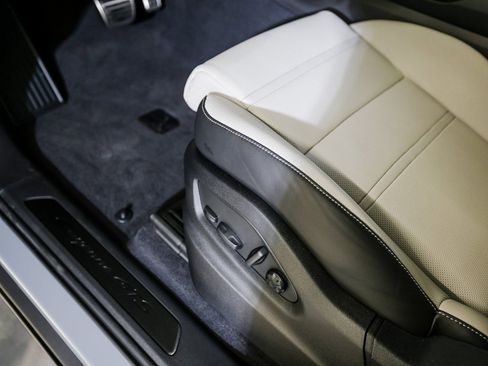 New 2026 Porsche Cayenne GTS AWD/4WD image 14