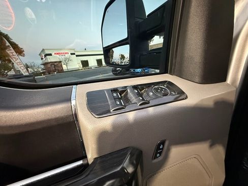 Used 2015 Ford F150 XLT RWD image 21