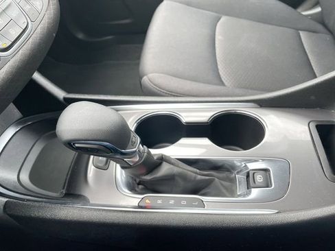 Used 2024 Chevrolet Malibu LT image 19